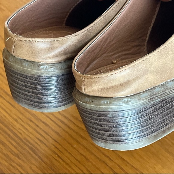 American Rag Segovia Mule Clog Color Saddle Size 7 - Picture 9 of 13